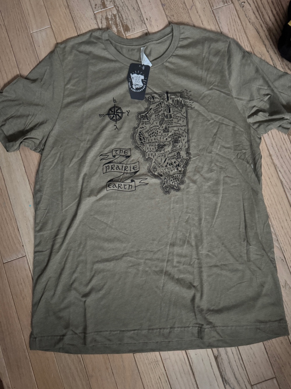 Brown vintage look old map graphic tee. Prairie earth